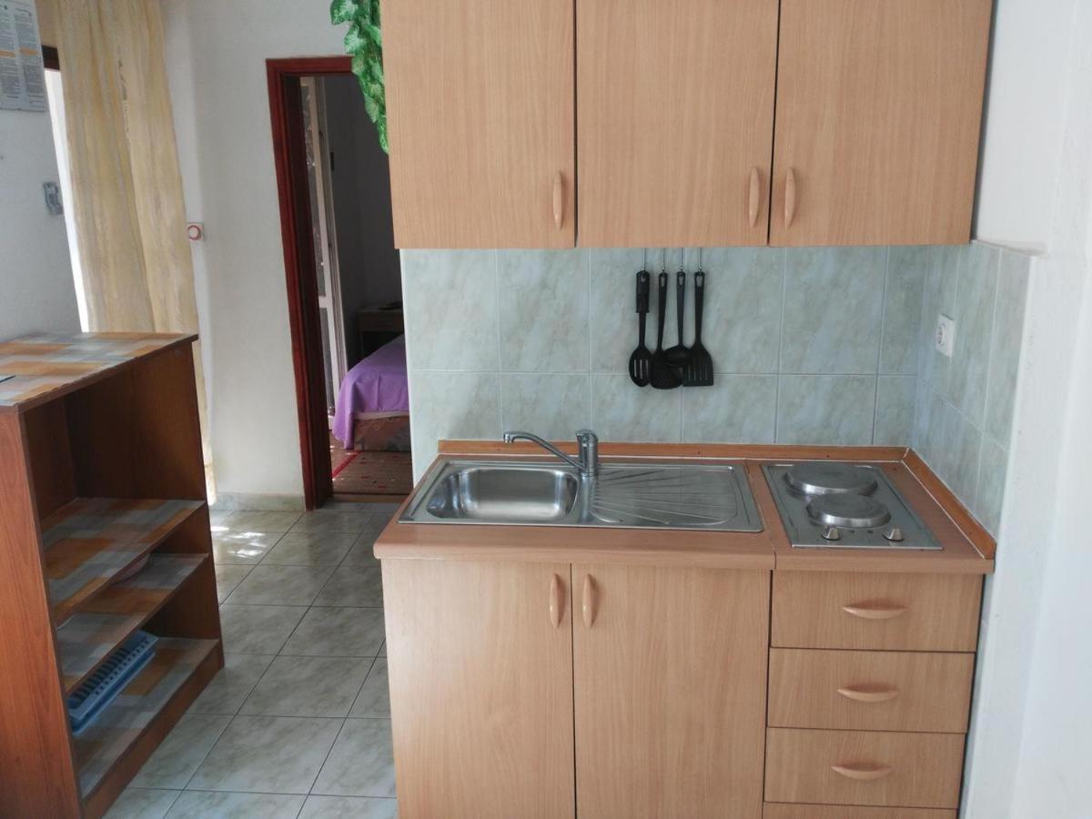 Apartmani Karuza Novalja Exterior photo